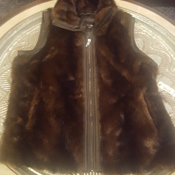 Fur vest jacket - Picture 3 of 3
